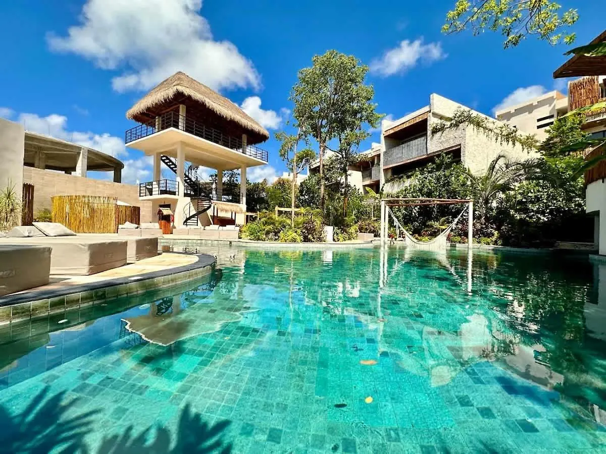 Πανδοχείο Relaxing Lakeside Retreat Pool, Hot Tub Y Patio Τουλούμ